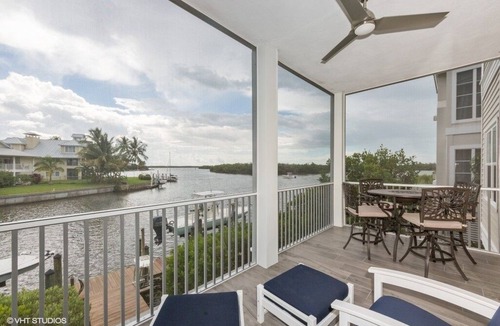 Goodland Condo | Contemporary Condo with Million Dollar View!