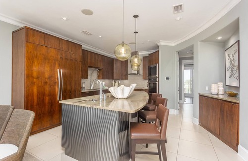 White Sands Cottages House | Contemporary Gulf Front Townhome Just Steps from the Water