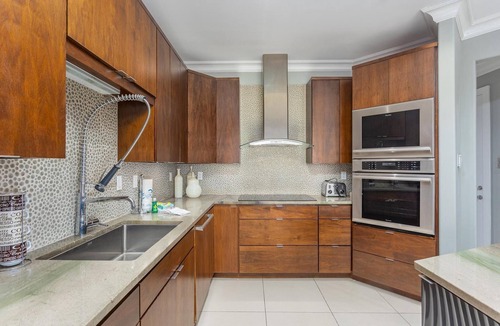 White Sands Cottages House | Contemporary Gulf Front Townhome Just Steps from the Water