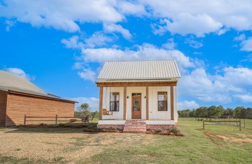 Harperville House | Contrell Cottage On Farm w/Peaceful Views