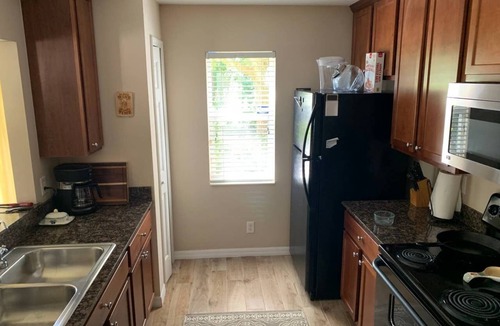 Westchase House | Convenient, beautiful 3 bedroom townhome with a spacious open floorplan.