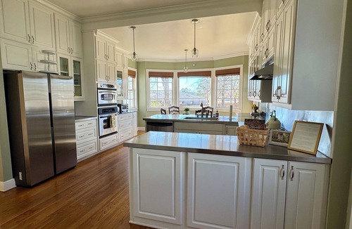 Magnolia House | Convenient to everything; sleeps 8