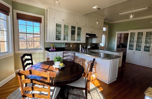 Magnolia House | Convenient to everything; sleeps 8