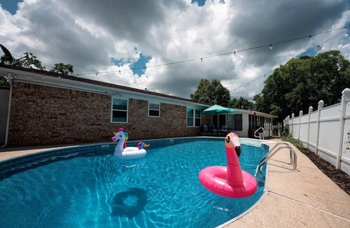 Bellview House | Cool Blue BnB · Pool~Huge Game Room~Golf~5Min