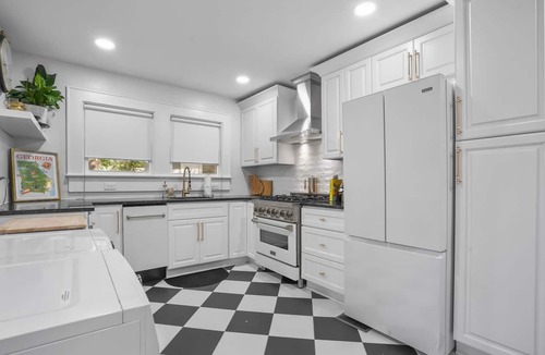 Jefferson Park House | Cool Duplx close to Hartsfield Jackson Airport