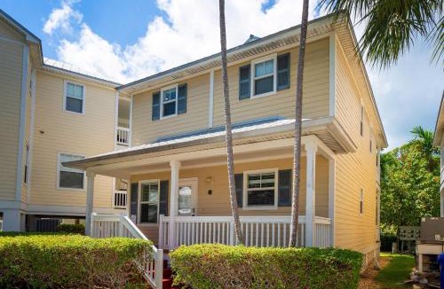Key West House | Coral Hammock Poolside Home