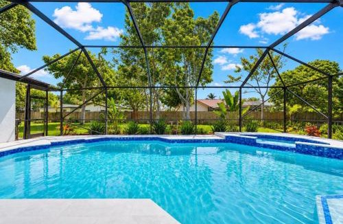 Coral Springs House | Coral Springs Oasis Retreat