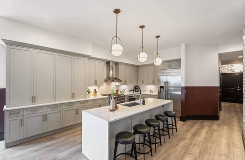 Central Business District Hotel | Corner Penthouse-Private Terrace – Hotel