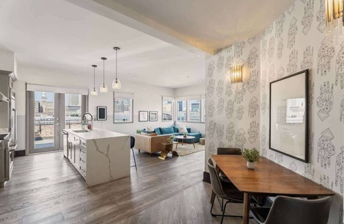 Central Business District Hotel | Corner Penthouse w/Private Balcony- Hotel