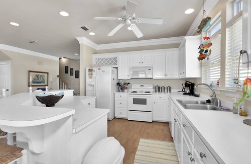Silver Cay House | Corner pet-friendly, 5/3 bay sunset views! - TraMarLis
