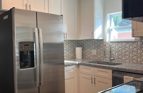 Park East House | Cottage Downtown SRQ - RV/Boat Parking - Fully Fenced Pet Friendly