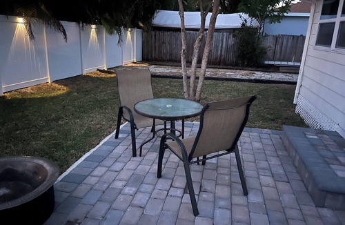 Park East House | Cottage Downtown SRQ - RV/Boat Parking - Fully Fenced Pet Friendly