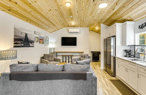 Lillian Cottage | Cottage Retreat/1 Mile From Popular Boat Launch .