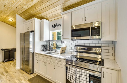 Lillian Cottage | Cottage Retreat/1 Mile From Popular Boat Launch .