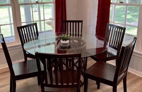 Summerdale Cottage | Cottage w/Screened In Porch & Outdoor Space