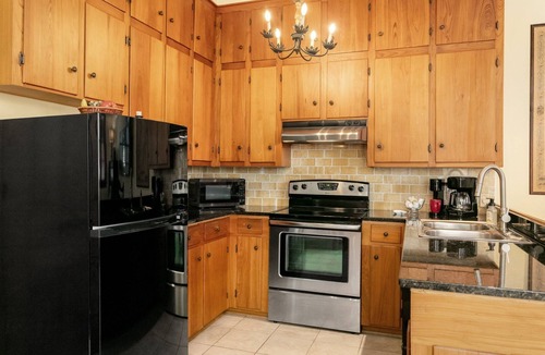 Natchez Condo | Cotton Alley | Charming 2-Bedroom Retreat in Historic Natchez, MS