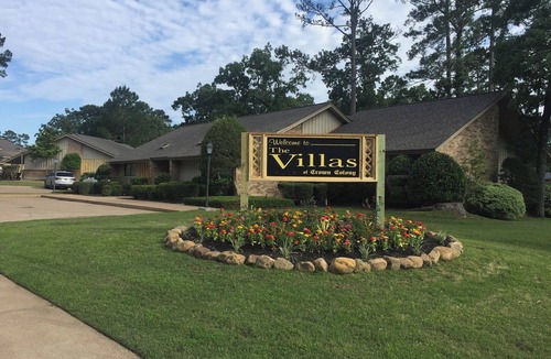 Crown Colony Villa | Country Club Access /with discount Golf when you stay.