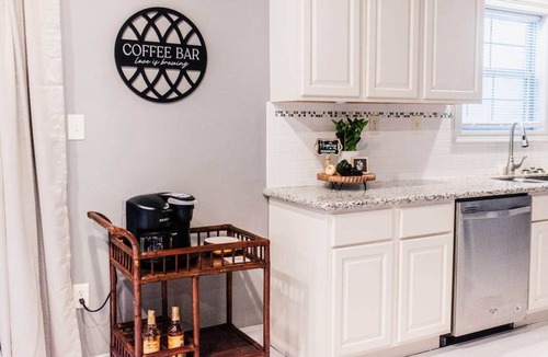 Broussard House | Country Cottage King Suite-7mi to Sports Complex