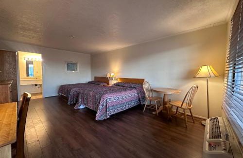 New Llano Hotel | Country Inn & Suite