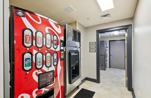 Covington Hotel | Country Inn & Suites by Radisson, Covington, LA