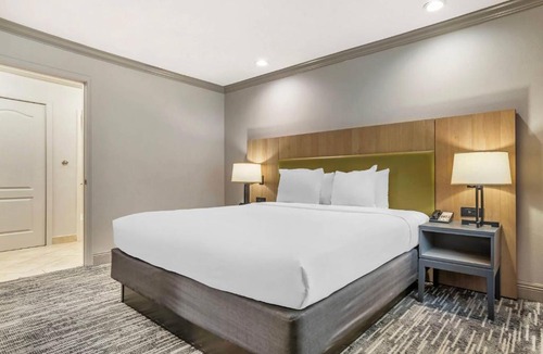 Metairie Hotel | Country Inn & Suites by Radisson, Metairie New Orleans , LA