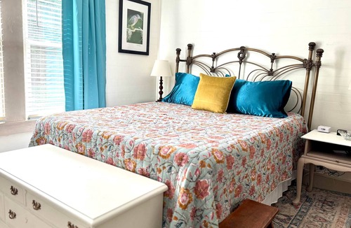 Pride Other | Country Retreat in Pride