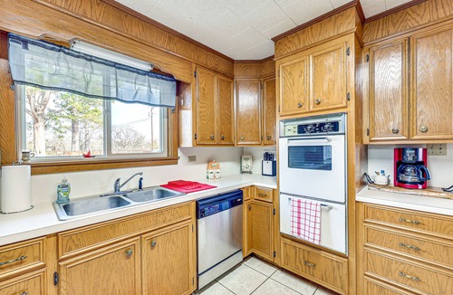 Lawson House | Countryside Marion Retreat Near Fishing & Trails!