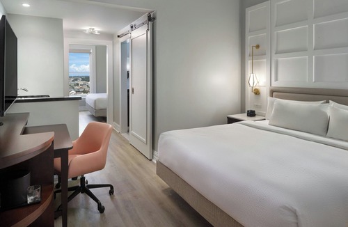 French Quarter Hotel | Courtyard by Marriott New Orleans French Quarter/Iberville