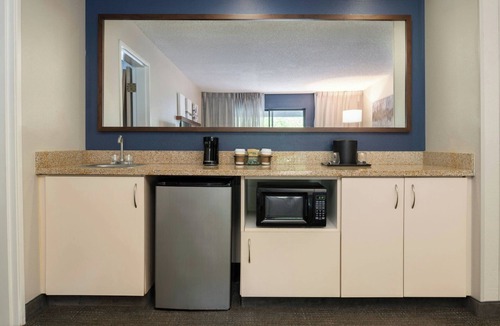 Shreveport Hotel | Courtyard by Marriott Shreveport Airport