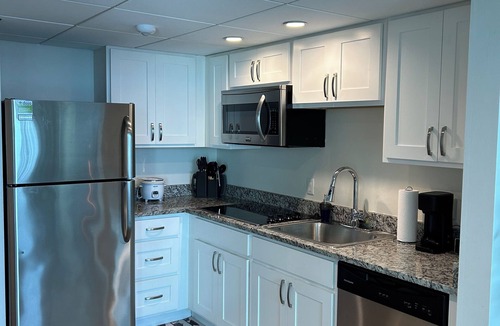 Fort Myers River District Apartment | Cozy 1-bedroom apartment with AC in wonderful Fort Myers