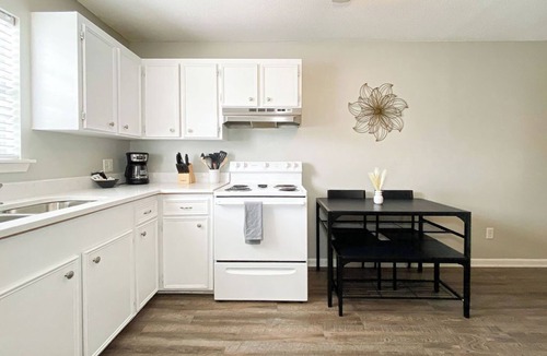 Old Town Condo | Cozy 1-bedroom condo with WiFi, AC in charming Bay St. Louis