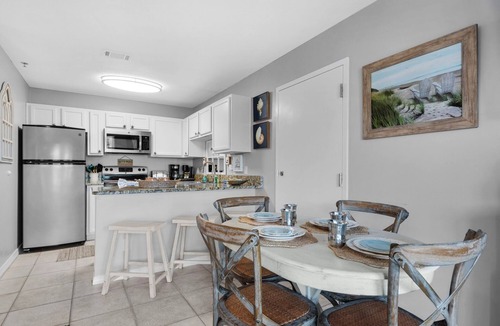 Crystal Beach Condo | Cozy 1-bedroom condo in wonderful Destin with AC