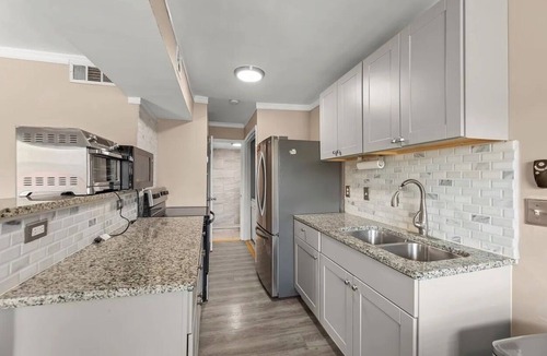 Astrodome Condo | Cozy 1-bedroom condo in beautiful Houston near Med Center and NRG