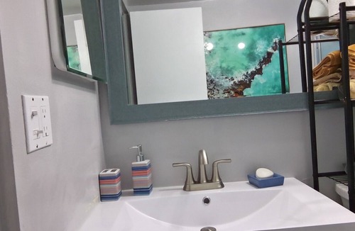 Lauderdale Lakes Condo | Cozy 1-bedroom condo in peaceful Lauderdale Lakes with AC