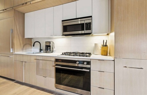 Tulane - Gravier Apartment | Cozy 1BR Apartment Near CBD | Gated Parking | Gym