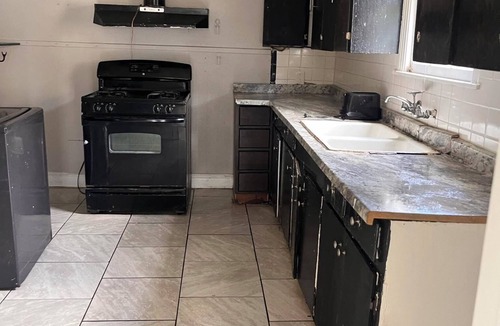 Beaumont House | Cozy 2-Bed Retreat in Vibrant Beaumont, TX