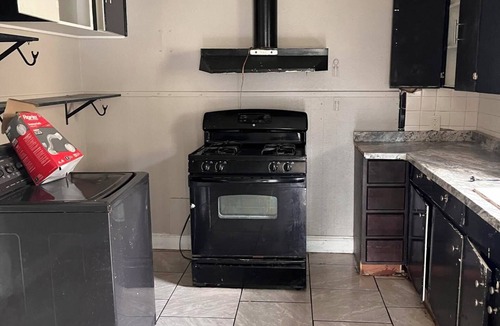 Beaumont House | Cozy 2-Bed Retreat in Vibrant Beaumont, TX