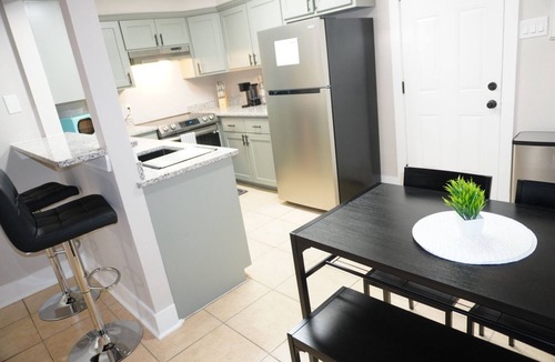 Baytown House | Cozy 2-bedroom 4beds Washer/Dryer TownHome in Baytown Near Major Highways