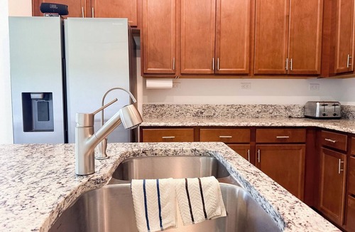 Sunbeam Cottage | Cozy 2-bedroom cottage with AC in cool Jacksonville 55+ community in Mandarin