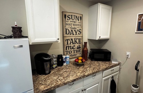 Lake Placid Cottage | Cozy 2-bedroom cottage in charming Lake Placid with AC,and breathtaking sunsets