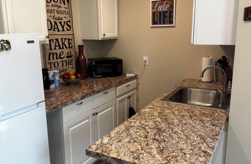 Lake Placid Cottage | Cozy 2-bedroom cottage in charming Lake Placid with AC,and breathtaking sunsets