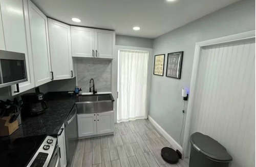 South Westshore Cottage | Cozy 2-bedroom cottage located in South Tampa