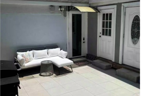 South Westshore Cottage | Cozy 2-bedroom cottage located in South Tampa