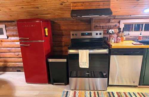 Holly Lake Ranch Cabin | Cozy 2-bedroom log cabin in tranquil Holly Lake Ranch