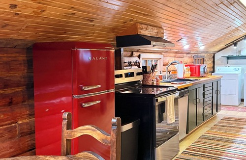 Holly Lake Ranch Cabin | Cozy 2-bedroom log cabin in tranquil Holly Lake Ranch