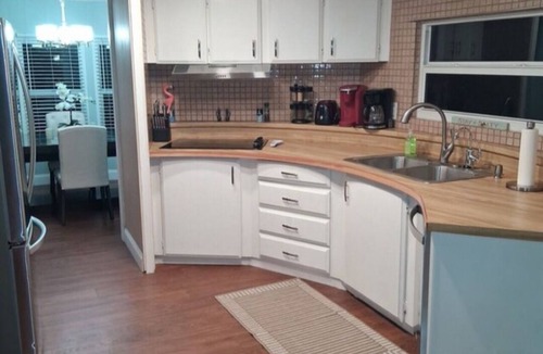 Naples Cottage | Cozy 2-bedroom Waterfront Cottage in Beautiful Marco Island!