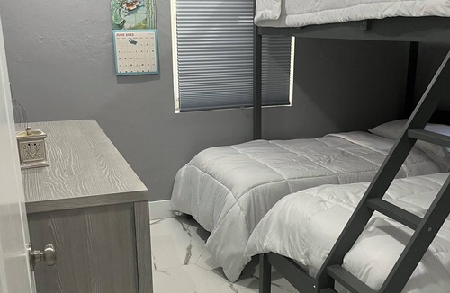 Biscayne Park House | Cozy 2BR House with Bunk Bed, Private Patio, Grill