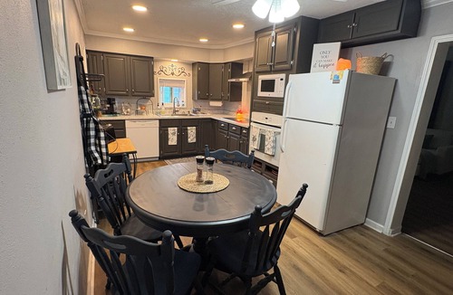 Gulfport Cottage | Cozy 3-bedroom cottage in beautiful Gulfport with AC