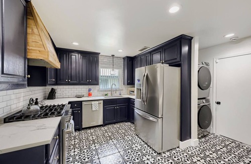 Farmers Branch House | Cozy 3-bedroom house in lovely Oxfordshire Lane Farmers Branch