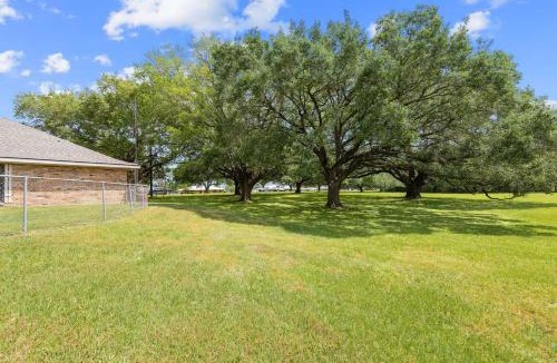 Broussard House | Cozy 3-Bedroom Ranch Near Lafayette